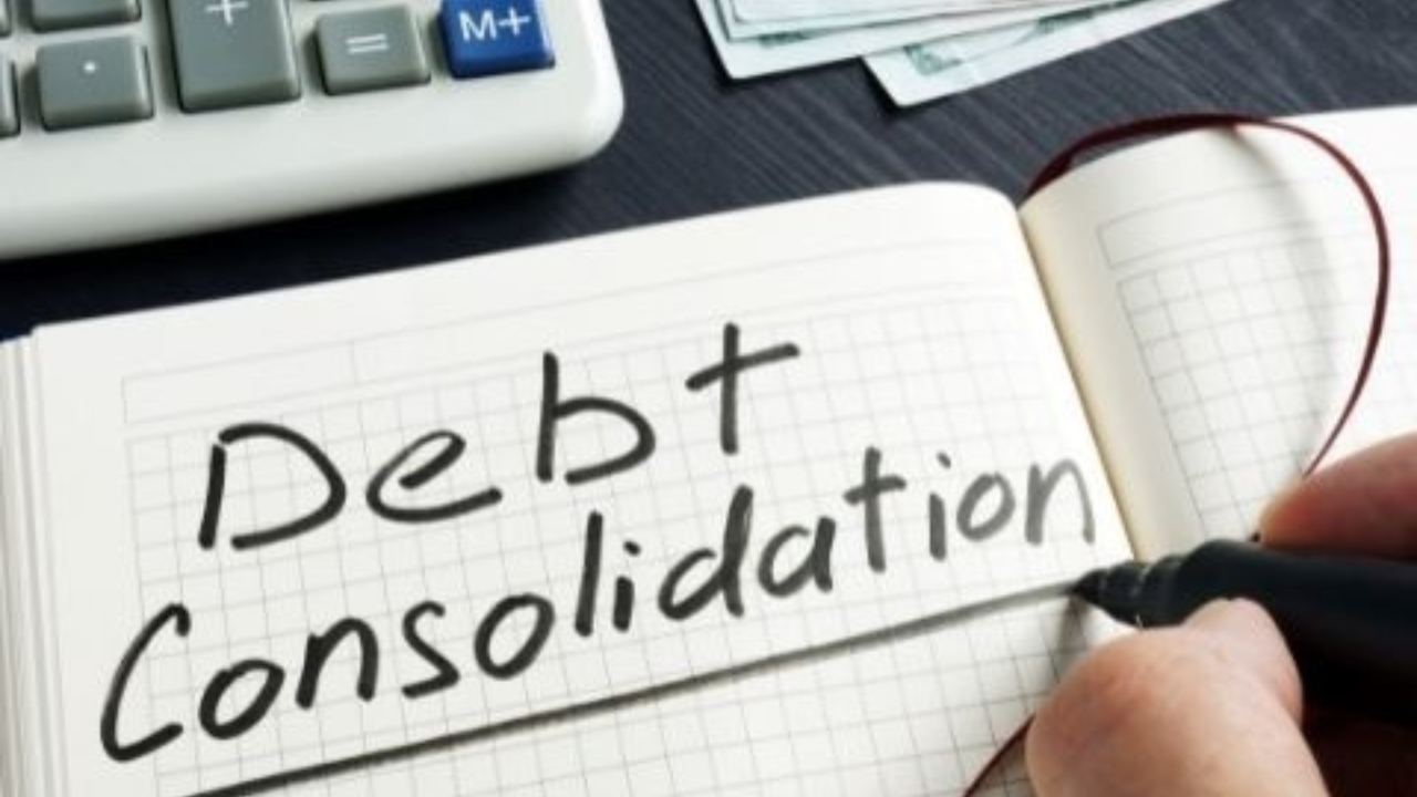 The Pros and Cons of Debt Consolidation Loans: A Comprehensive Guide