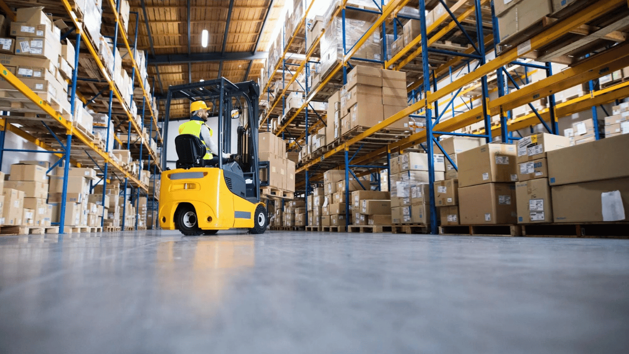 The connection between credit scores and forklift leasing.